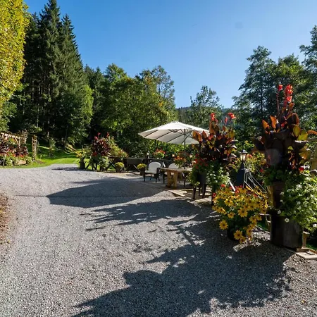 Schwarzwaldhaus Wolftal - Historisches Jagdanwesen, Park Und Wildbach Im Schwarzwald *